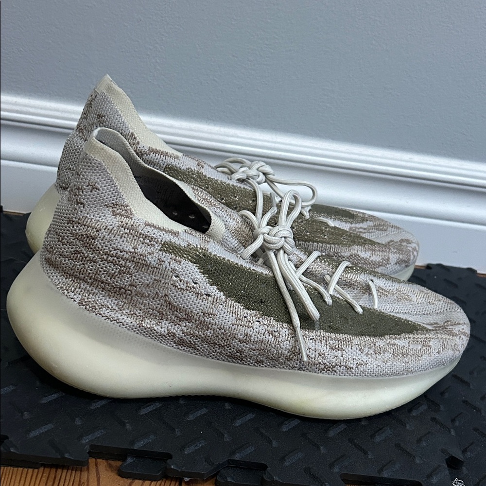 Yeezy 380 “pyrite”